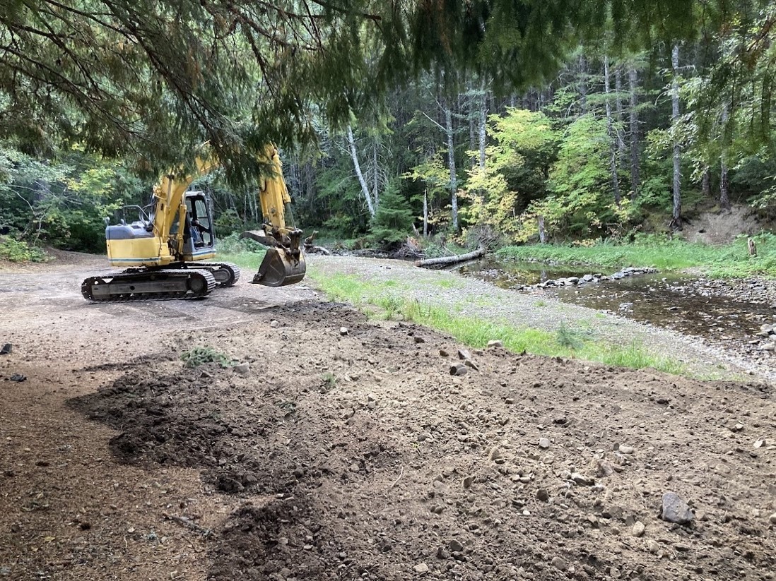 photo of ccreews decompacting soil
